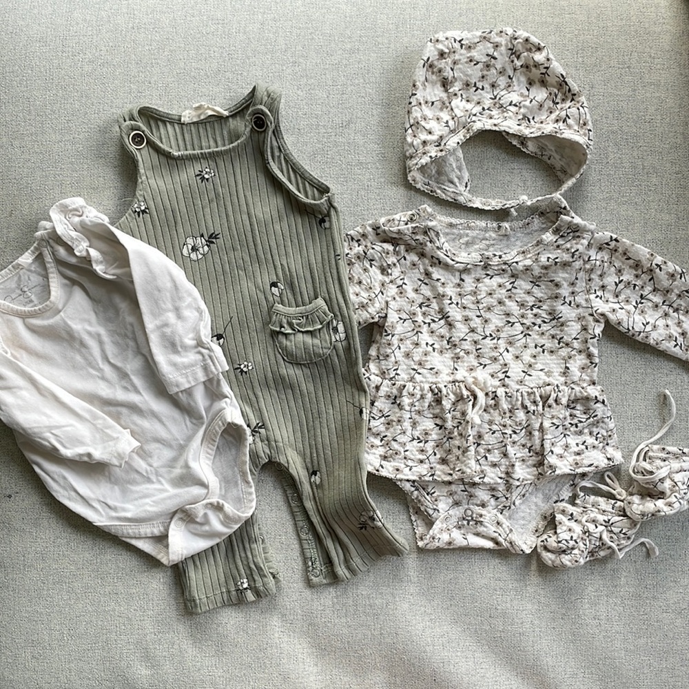 Two Jessica Simpson babygirl outfits 3-6